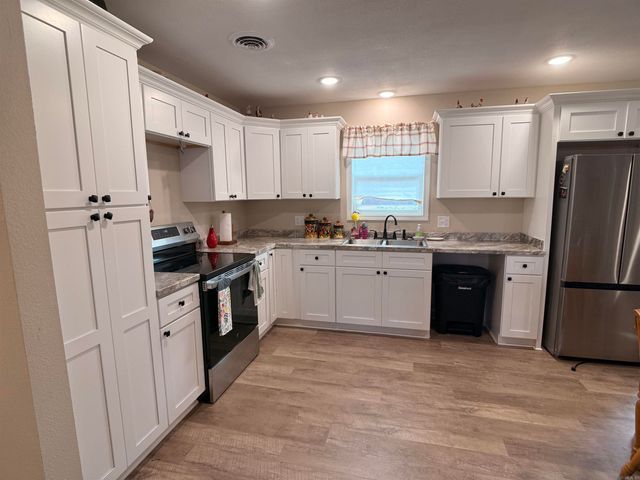 816 E 7th Street, Rector, AR 72454