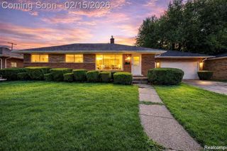 24756 Hill Avenue, Warren, MI 48091