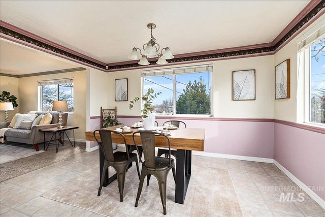 3804 Dorman Ave, Caldwell, ID 83605