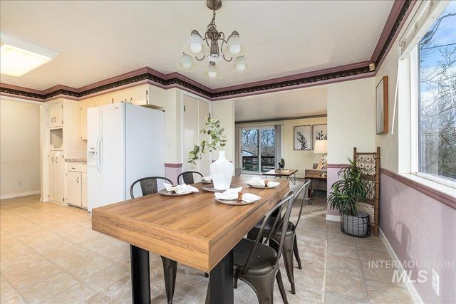 3804 Dorman Ave, Caldwell, ID 83605