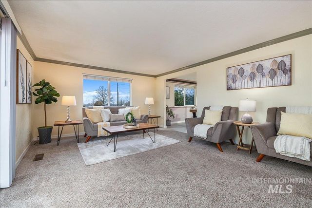 3804 Dorman Ave, Caldwell, ID 83605