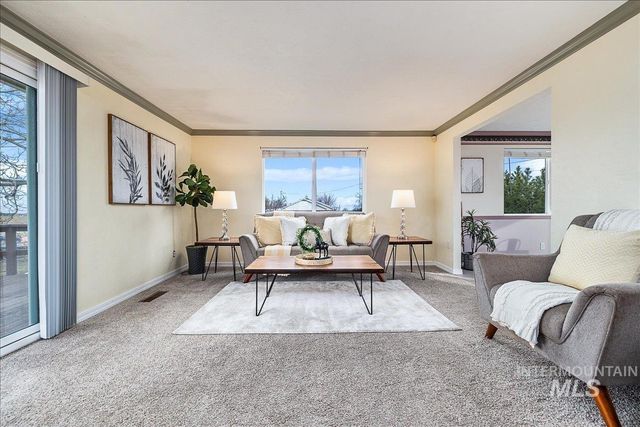 3804 Dorman Ave, Caldwell, ID 83605