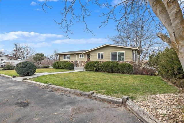 3804 Dorman Ave, Caldwell, ID 83605
