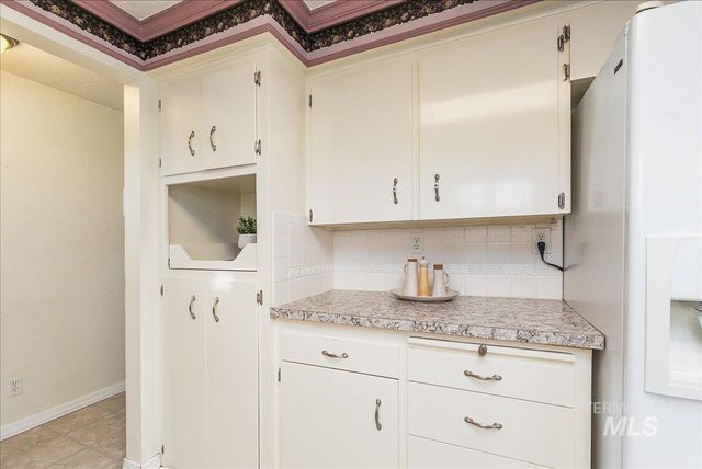 3804 Dorman Ave, Caldwell, ID 83605