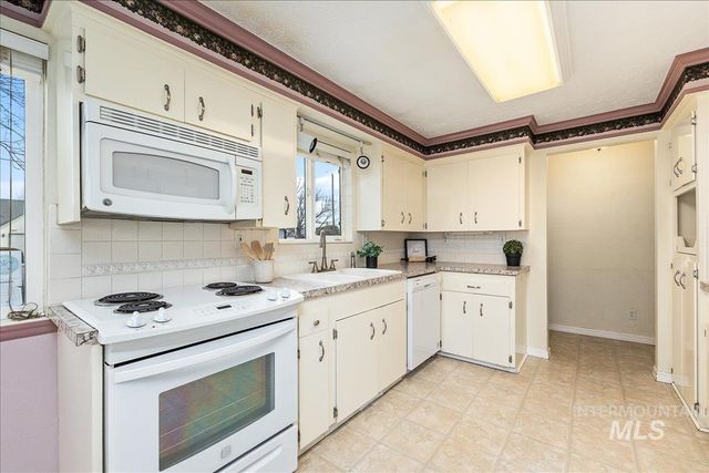 3804 Dorman Ave, Caldwell, ID 83605