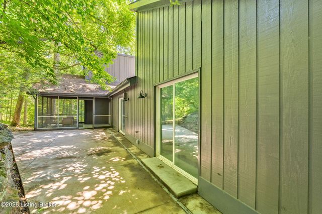 3703 Trail Ridge Rd, Louisville, KY 40241