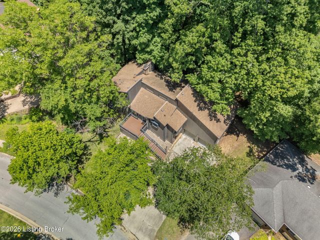 3703 Trail Ridge Rd, Louisville, KY 40241