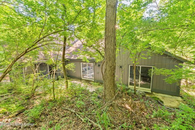 3703 Trail Ridge Rd, Louisville, KY 40241