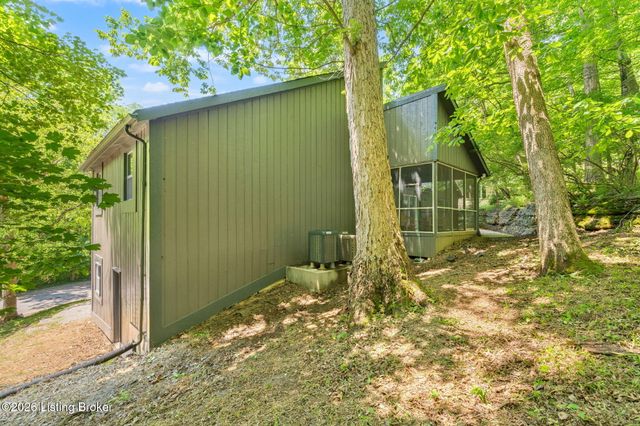 3703 Trail Ridge Rd, Louisville, KY 40241