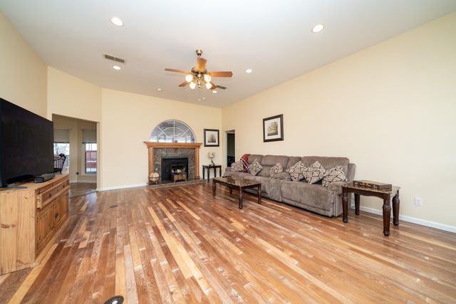 2266 Big Woods, Longview, TX 75605