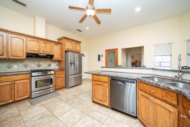 2266 Big Woods, Longview, TX 75605