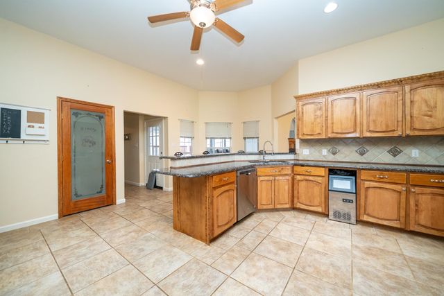 2266 Big Woods, Longview, TX 75605