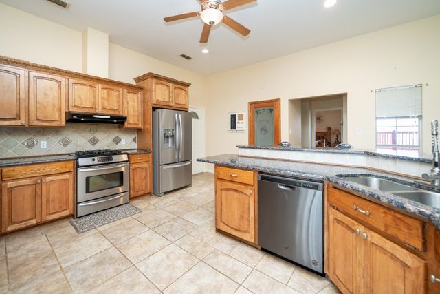 2266 Big Woods, Longview, TX 75605