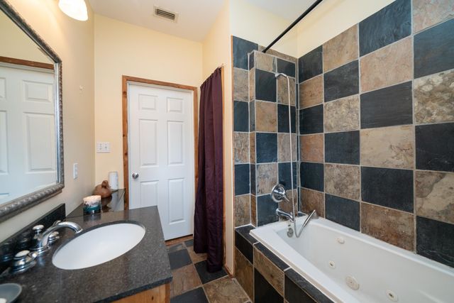 2266 Big Woods, Longview, TX 75605