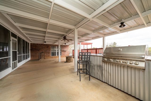 2266 Big Woods, Longview, TX 75605