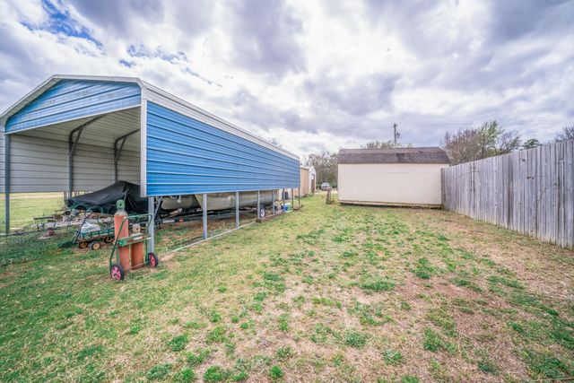 2266 Big Woods, Longview, TX 75605