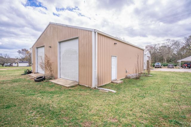 2266 Big Woods, Longview, TX 75605