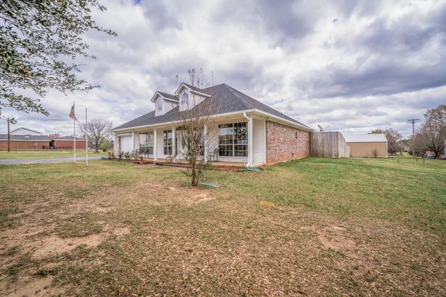 2266 Big Woods, Longview, TX 75605