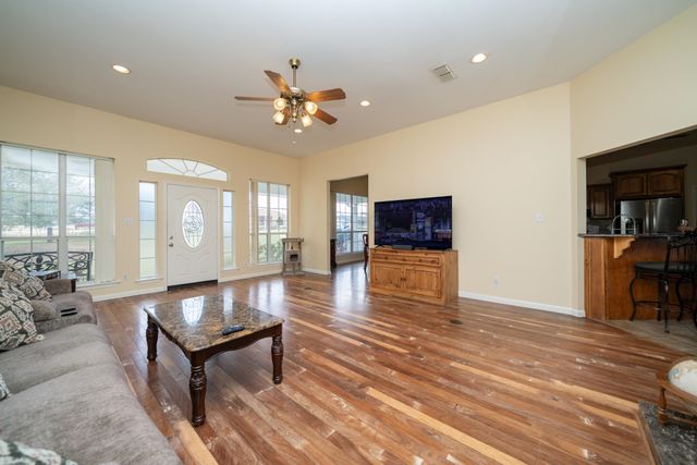 2266 Big Woods, Longview, TX 75605