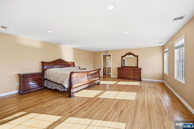 56 Burnet Hill Road, Livingston, NJ 07039