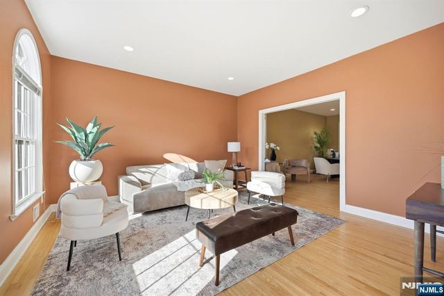 56 Burnet Hill Road, Livingston, NJ 07039