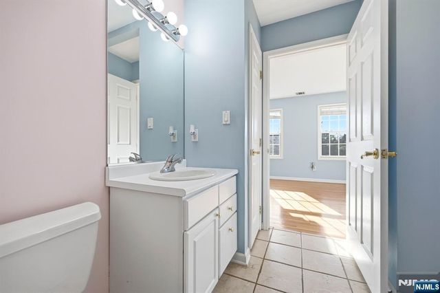 56 Burnet Hill Road, Livingston, NJ 07039