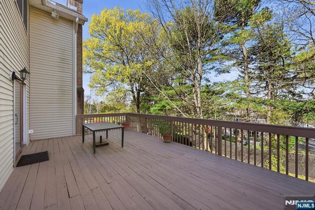 56 Burnet Hill Road, Livingston, NJ 07039