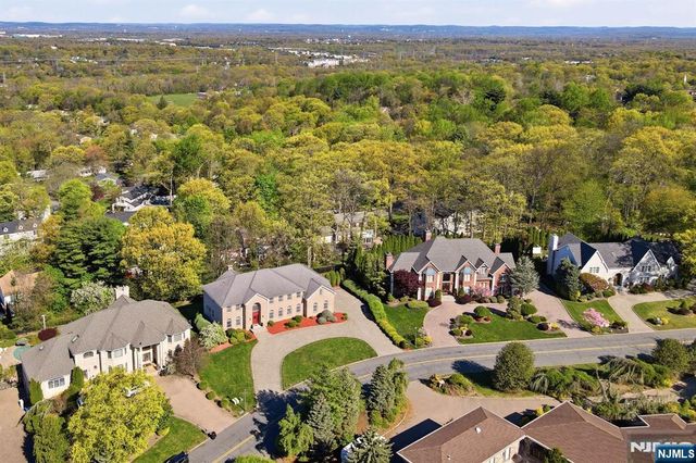 56 Burnet Hill Road, Livingston, NJ 07039