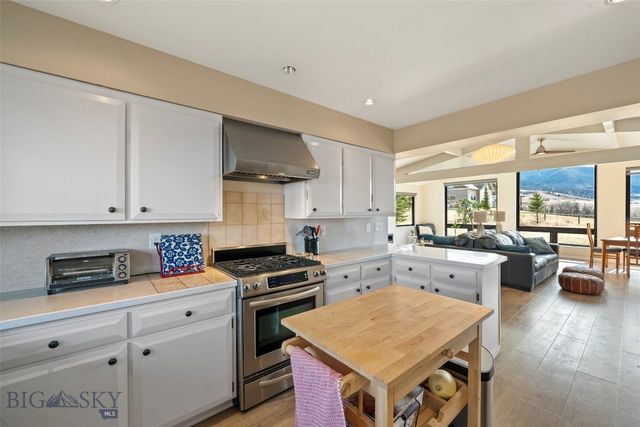 1080 Upper Tom Burke Road, Gallatin Gateway, MT 59730