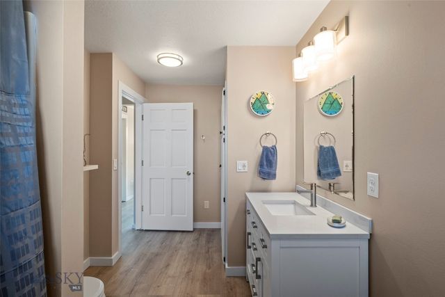 1080 Upper Tom Burke Road, Gallatin Gateway, MT 59730