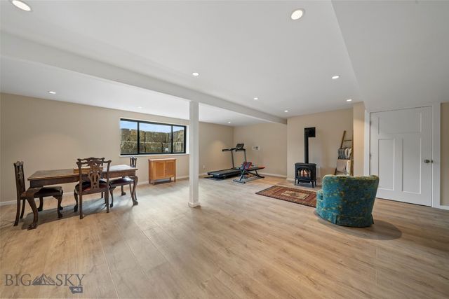 1080 Upper Tom Burke Road, Gallatin Gateway, MT 59730