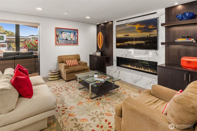 12 Columbia Key, Bellevue, WA 98006