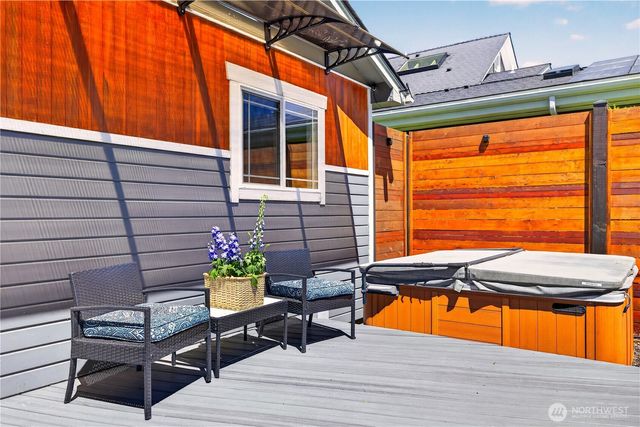 1411 5th Street, Anacortes, WA 98221