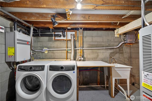1411 5th Street, Anacortes, WA 98221
