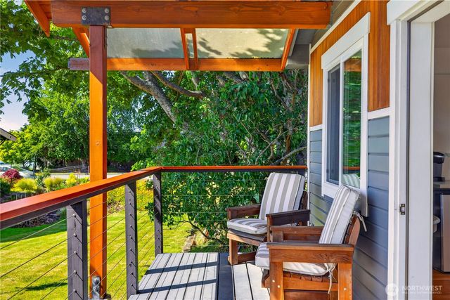 1411 5th Street, Anacortes, WA 98221