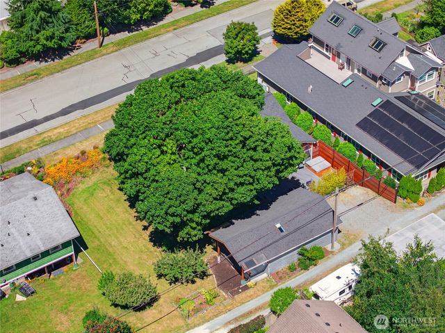 1411 5th Street, Anacortes, WA 98221