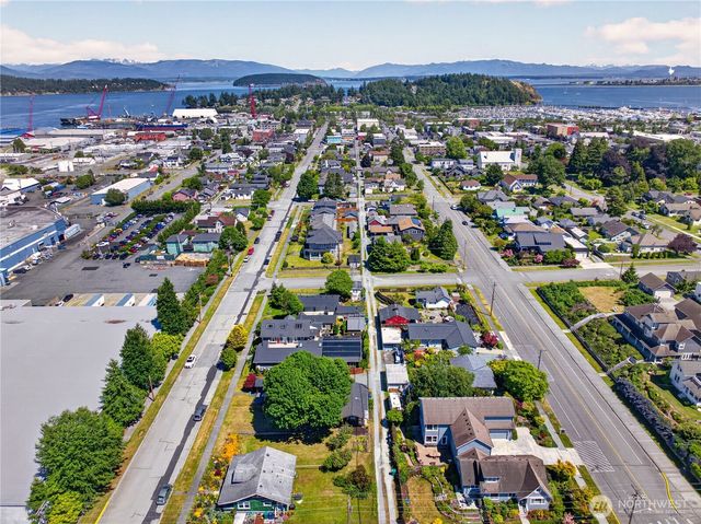 1411 5th Street, Anacortes, WA 98221