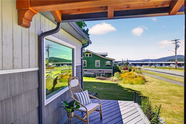 1411 5th Street, Anacortes, WA 98221