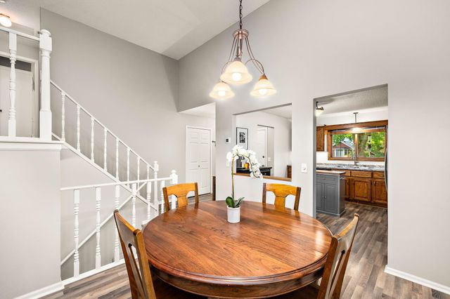631 Bighorn Drive, Chanhassen, MN 55317