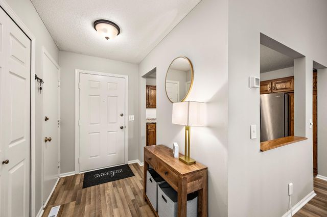631 Bighorn Drive, Chanhassen, MN 55317