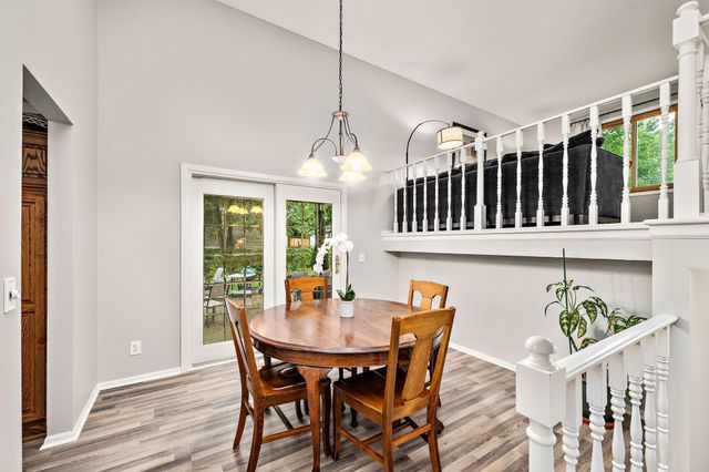 631 Bighorn Drive, Chanhassen, MN 55317