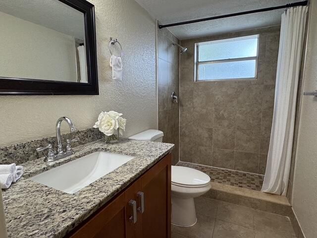 8411 LAGOS DE CAMPO Boulevard 204U, Tamarac, FL 33321