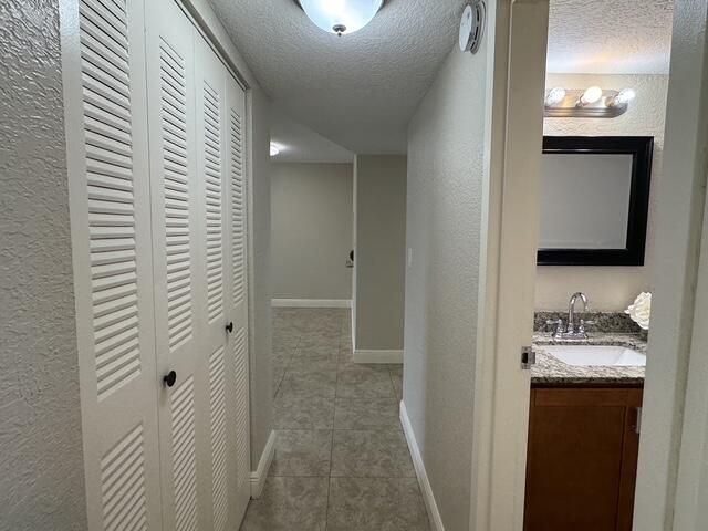 8411 LAGOS DE CAMPO Boulevard 204U, Tamarac, FL 33321
