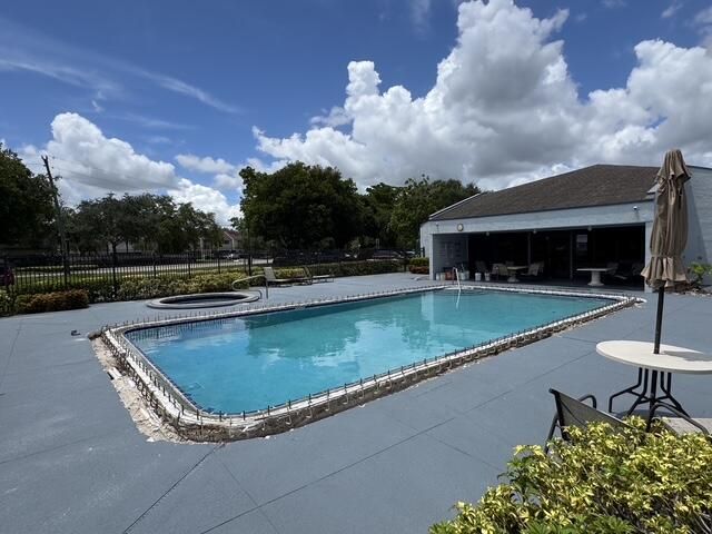 8411 LAGOS DE CAMPO Boulevard 204U, Tamarac, FL 33321