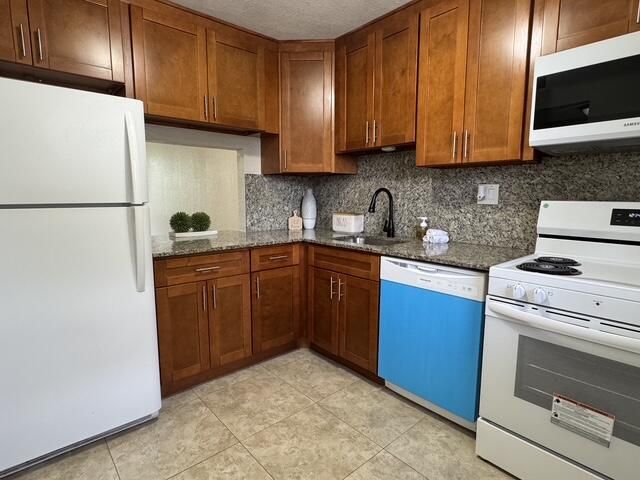 8411 LAGOS DE CAMPO Boulevard 204U, Tamarac, FL 33321