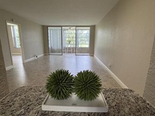8411 LAGOS DE CAMPO Boulevard 204U, Tamarac, FL 33321