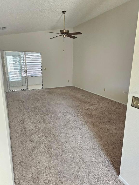 Image 6 of property listing at 3154 CLOVERPLACE DRIVE 139, Palm Harbor, FL 34684