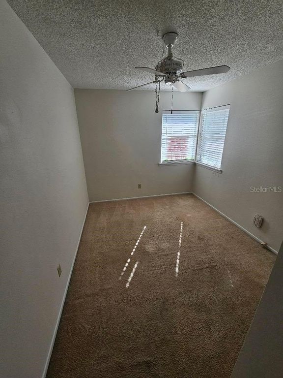 Image 8 of property listing at 3154 CLOVERPLACE DRIVE 139, Palm Harbor, FL 34684