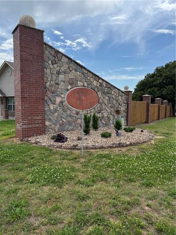 2213 Brown Bear Lane, Gentry, AR 72734