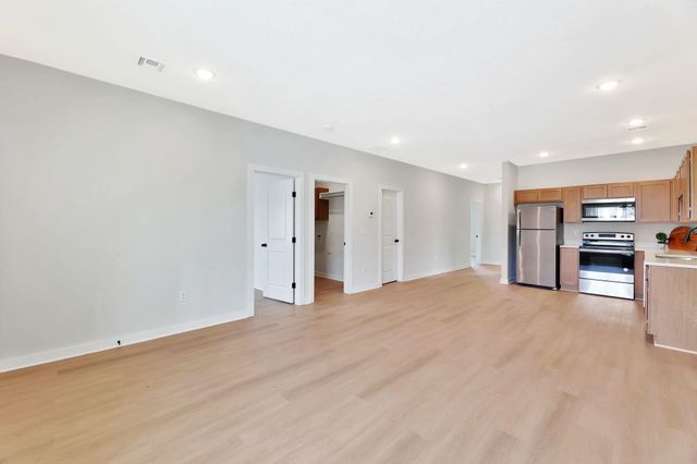 5534-5536 N Bressler Dr, Park City, KS 67219